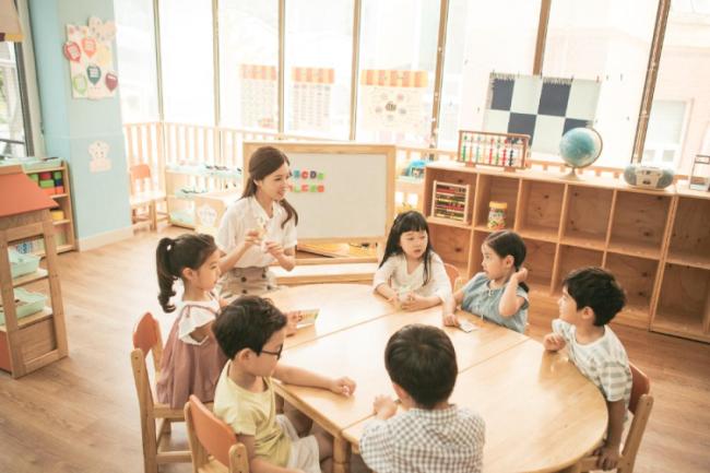 最新统计：幼儿园一年关掉2万所